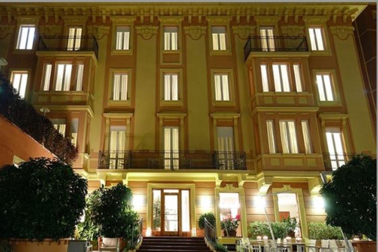 Hotel Careni Villa Italia Финале Лигуре Екстериор снимка