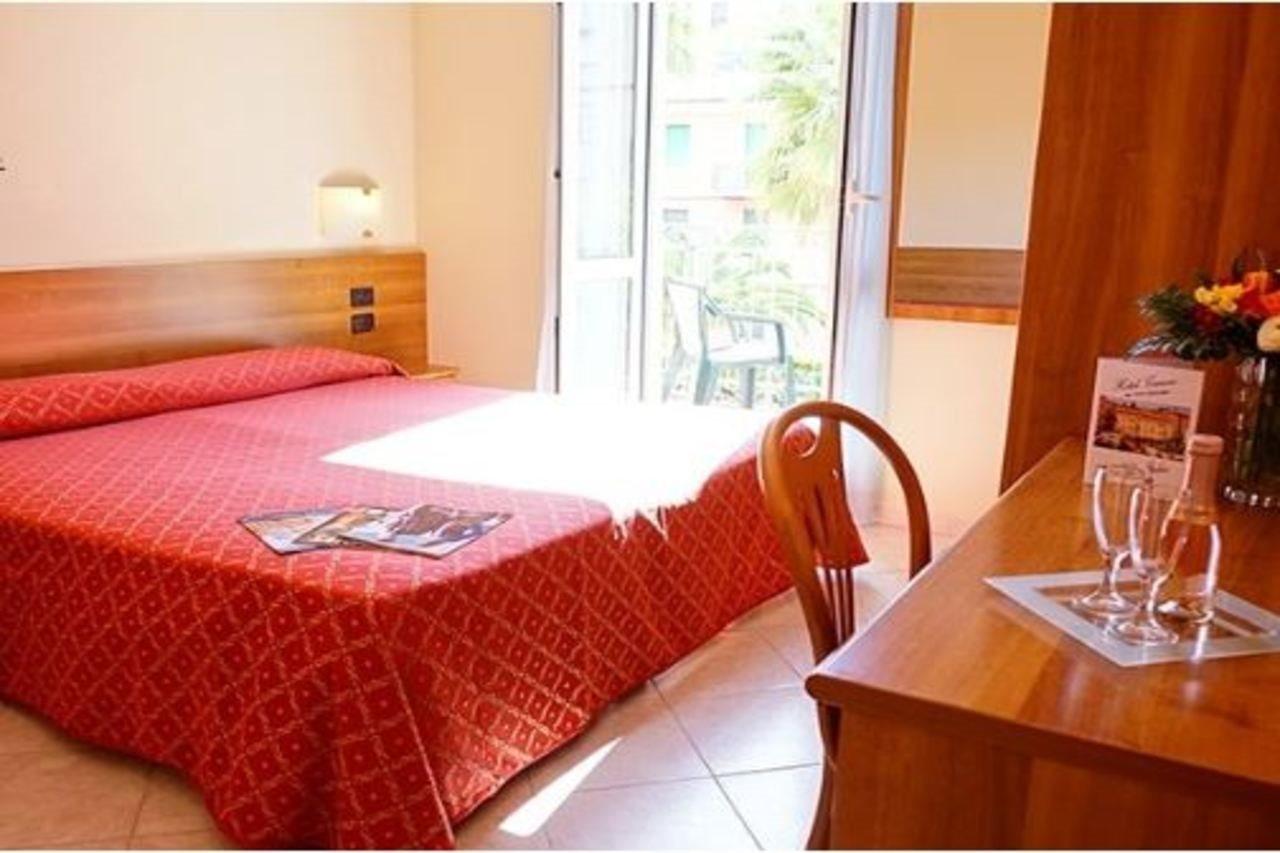 Hotel Careni Villa Italia Финале Лигуре Екстериор снимка