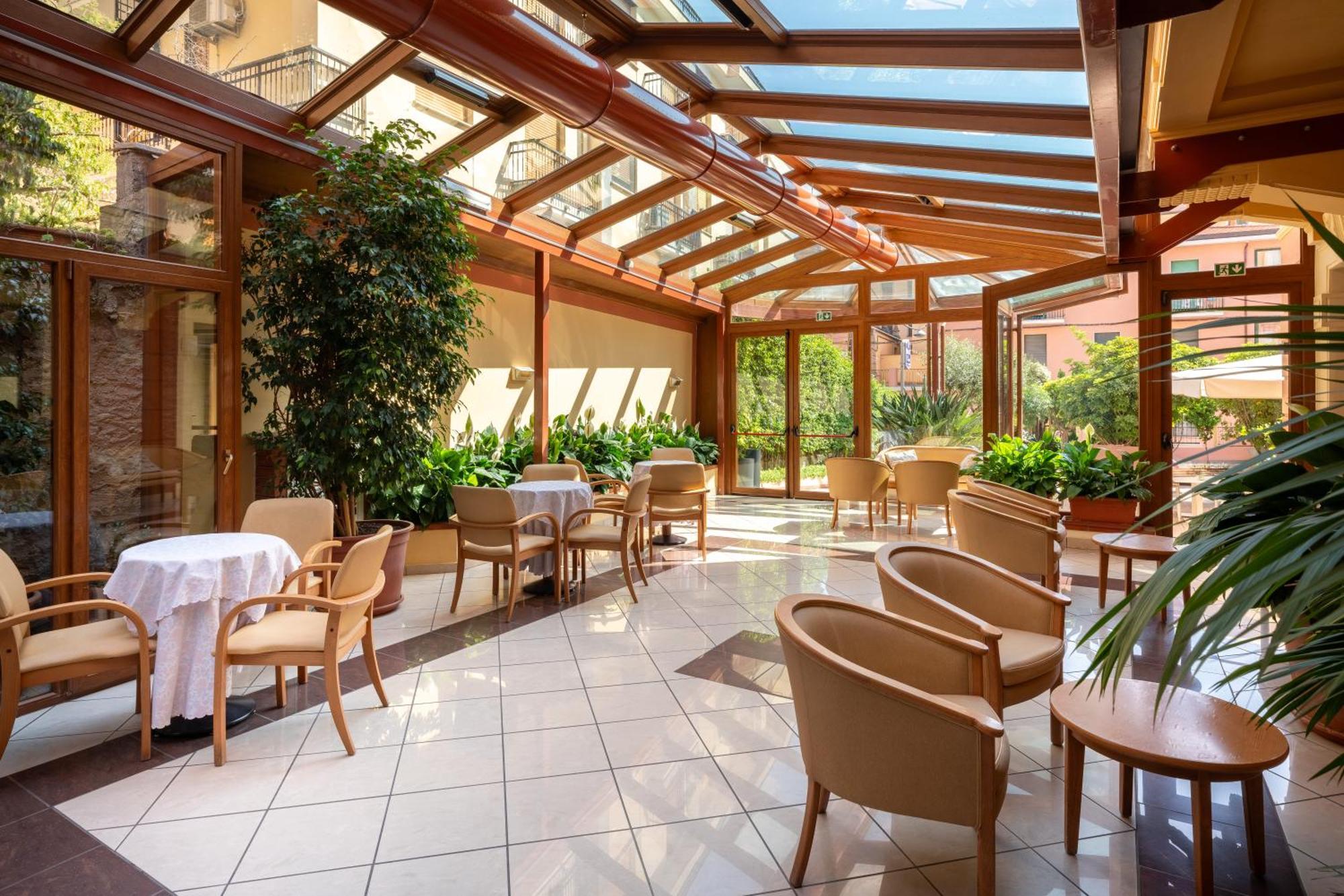 Hotel Careni Villa Italia Финале Лигуре Екстериор снимка