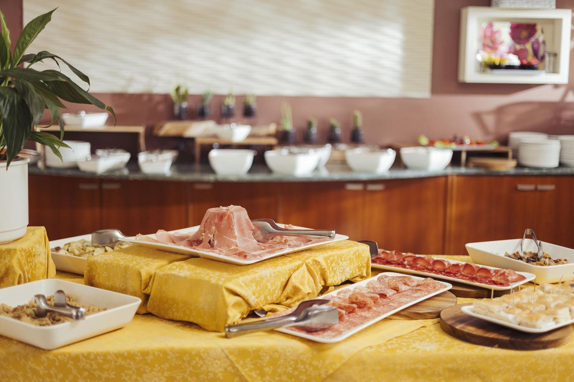 Hotel Careni Villa Italia Финале Лигуре Екстериор снимка